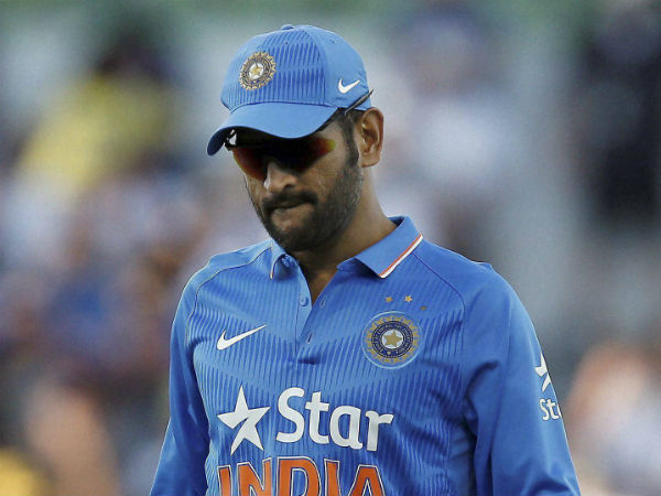 Why Dhoni resigns his post? Why Dhoni resigns his post?