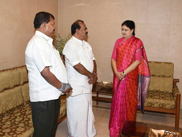 Nanjil Sampath meets Sasikala Nanjil Sampath meets Sasikala