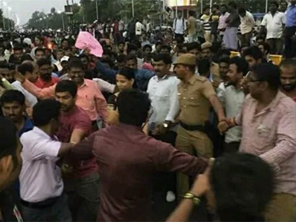 Sagayam IAS Support Jallikattu protest in Chennai Sagayam IAS Support Jallikattu protest in Chennai