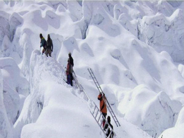 10 soldiers killed in Avalanche in Jammu-Kashmir among them one belongs to Tamilnadu 10 soldiers killed in Avalanche in Jammu-Kashmir among them one belongs to Tamilnadu