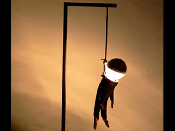 To scare parents, 18-year-old enacts suicide To scare parents, 18-year-old enacts suicide