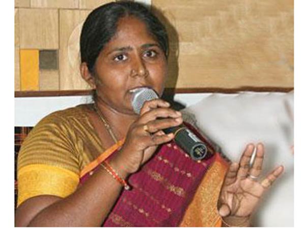 அறையில் பூட்டி சித்திரவதை