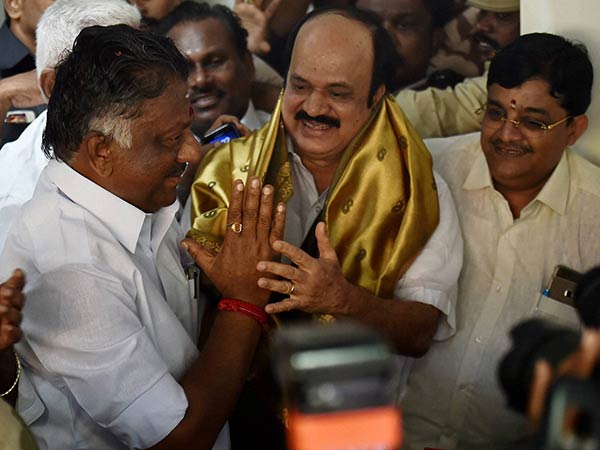 பாதிப் பேர் வந்தால்