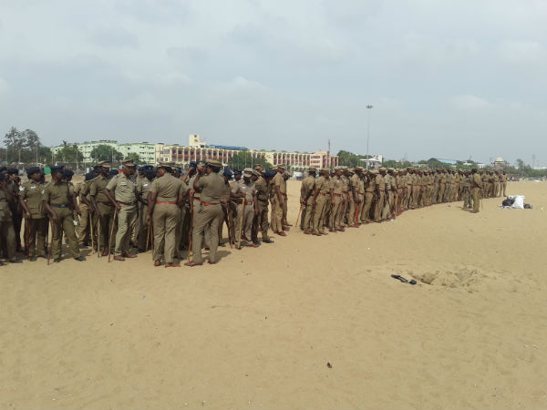 சமூக வலைதளங்கள் மூலம் தகவல்
