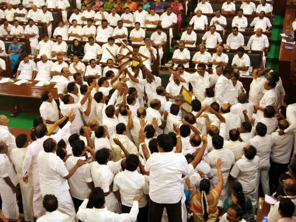 நம்பிக்கை வாக்கெடுப்பு