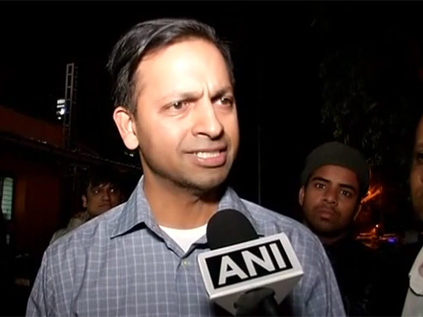 I’m not being allowed to see my father says MP Ahamed’s son I’m not being allowed to see my father says MP Ahamed’s son