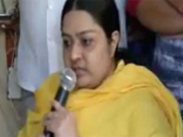 Deepa Jayakumar opened new party office Deepa Jayakumar opened new party office