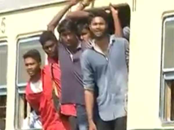 3 youths died 4 injured after falling from local train in Chennai 3 youths died 4 injured after falling from local train in Chennai