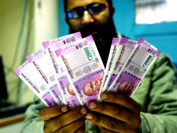 Madurai Bench of the Madras High Court rejected the plea Rs.2000 note be declared invalid Madurai Bench of the Madras High Court rejected the plea Rs.2000 note be declared invalid