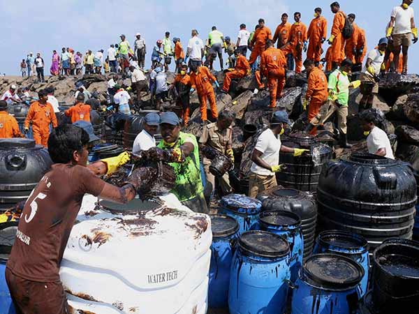 Oil removing is secondary says Port Chairman Oil removing is secondary says Port Chairman