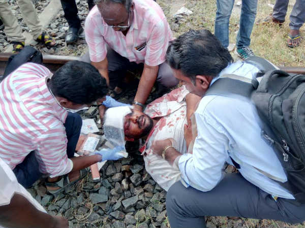 3 youths died 4 injured after falling from local train in Chennai 3 youths died 4 injured after falling from local train in Chennai