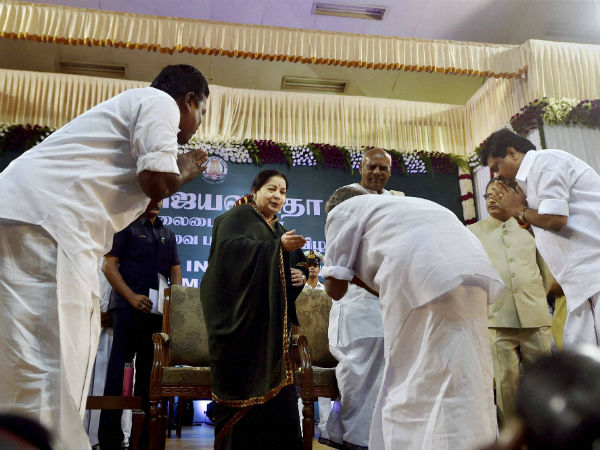 புதியவர்களுக்கு வாய்ப்பு