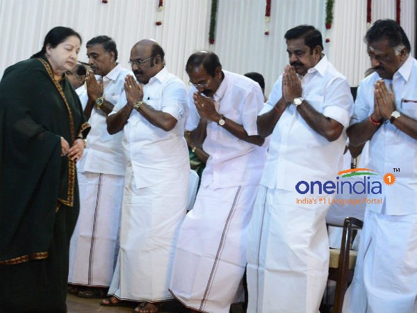 ராணுவ கட்டுகோப்பு + அடிமைத்தனம்