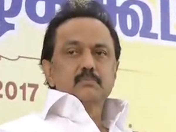 கூவத்தூரில் ஆட்டம்போடதான் நேரமிருக்கு