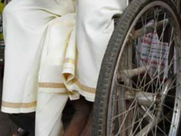 மாற்றுத்திறனாளிகள் வயிற்றில்...