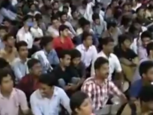 செய்தியாளரிடம் புகார்