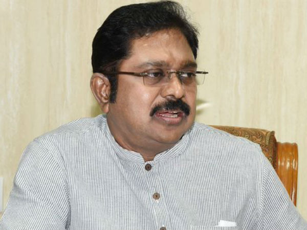 என்னவாகும் அதிமுக