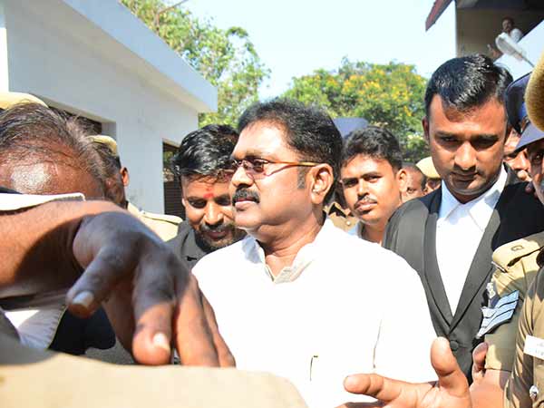 மக்களிடம் நன்மதிப்பை பெற...
