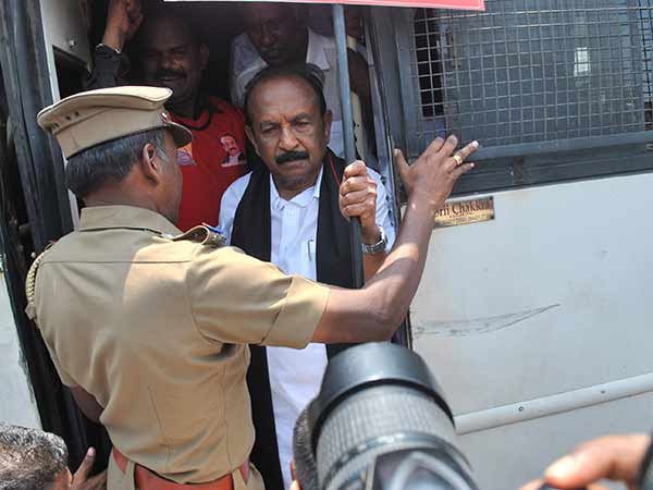 வைகோ, வெள்ளையன் கைது