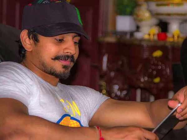 அஸ்வின் யார்?