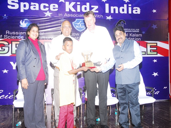 10th student develops fire safety device in sivakasi 10th student develops fire safety device in sivakasi