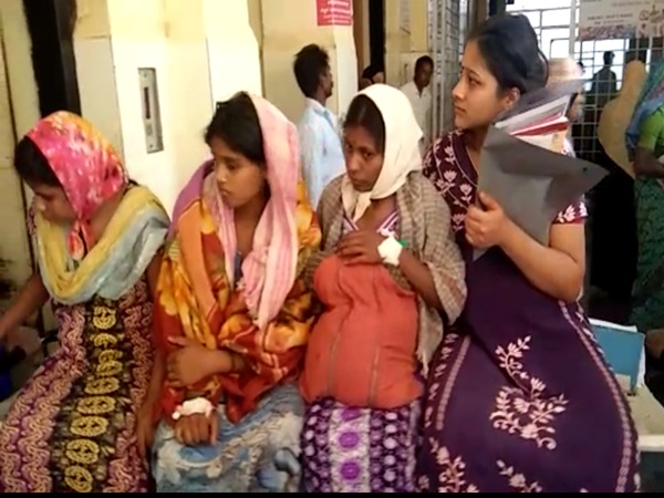 Sharing but there's no caring in this Karnataka hospital Sharing but there's no caring in this Karnataka hospital