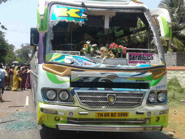 Accident in Nellai lady died, villagers damaged the bus Accident in Nellai lady died, villagers damaged the bus