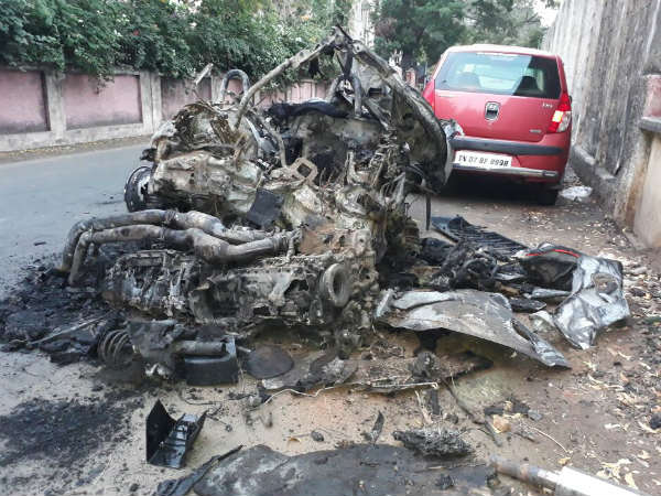 Car accident race player Ashwin with his wife died in Chennai Car accident race player Ashwin with his wife died in Chennai