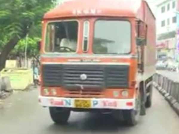 IT dept searches in Container Lorries in Chennai Harbour IT dept searches in Container Lorries in Chennai Harbour