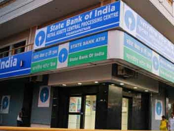 Rajya Sabha MPs Urge Govt To Intervene In SBI's New ₹5,000 Minimum Balance Requirement Rajya Sabha MPs Urge Govt To Intervene In SBI's New ₹5,000 Minimum Balance Requirement
