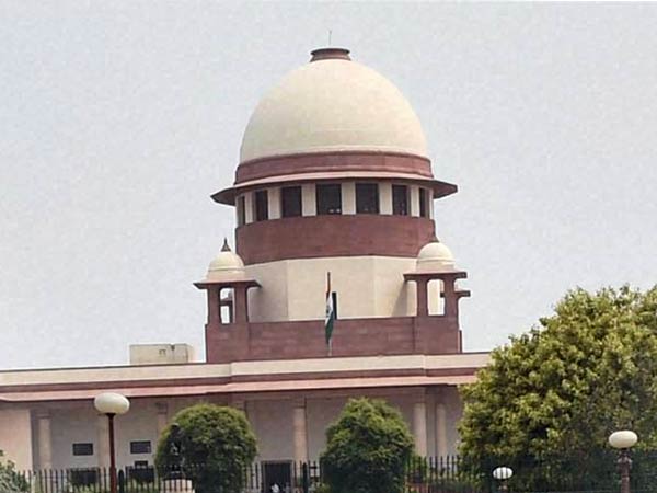 Liquors shops ban in NH: SC advices TN govt to review another way for income. Liquors shops ban in NH: SC advices TN govt to review another way for income.