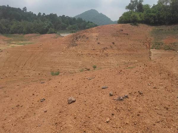 Severe water crisis in tamilnadu, kerala border Severe water crisis in tamilnadu, kerala border