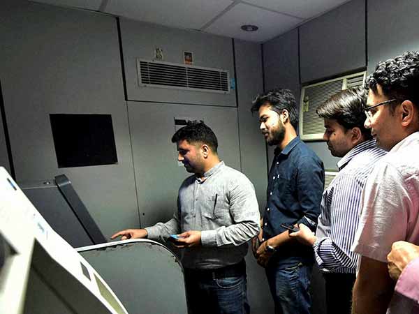 No money in Atm and people are in trouble again No money in Atm and people are in trouble again