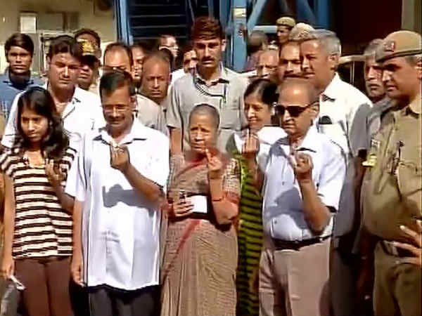 Polling begins for 3 Delhi municipal corporations Polling begins for 3 Delhi municipal corporations