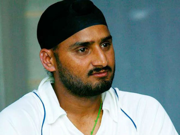 Harbhajan Singh lashed out at Jet Airways pilot Harbhajan Singh lashed out at Jet Airways pilot