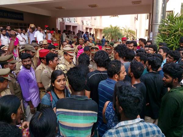 students prodest against tarun vijay students prodest against tarun vijay