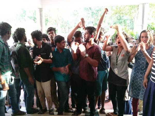 students prodest against tarun vijay students prodest against tarun vijay