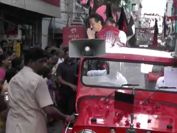 Dmk, acting leader, Mk Stalin going every street in RK nagar! Dmk, acting leader, Mk Stalin going every street in RK nagar!