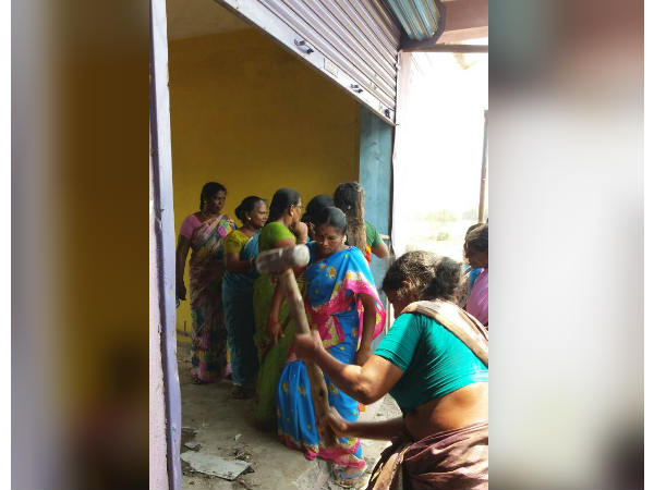 public ransacked tasmac near in Sriperumbudur public ransacked tasmac near in Sriperumbudur