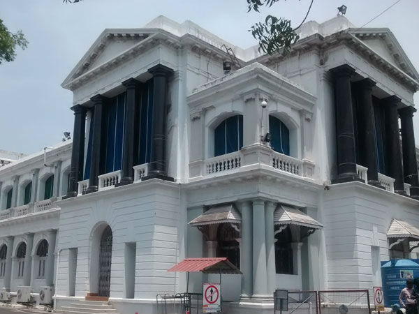 கோட்டையில் ஹாட் டாபிக்...