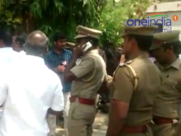 Income tax raid in P.Chidambaram's house at Chennai Income tax raid in P.Chidambaram's house at Chennai