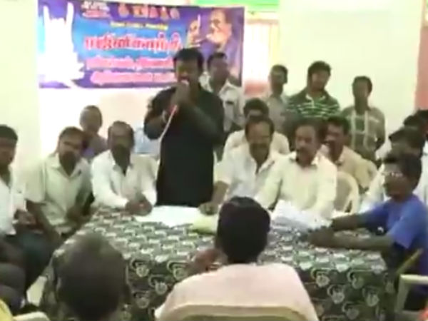 No political leader should criticize Rajini told Salem Rajini fans club No political leader should criticize Rajini told Salem Rajini fans club