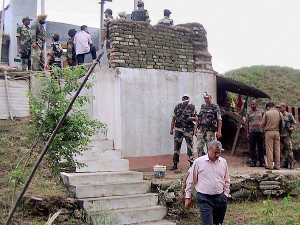 1 soldier killed in ceasefire violation in J-K's Poonch 1 soldier killed in ceasefire violation in J-K's Poonch