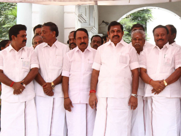 கவிழ்க்க மாட்டார்கள்
