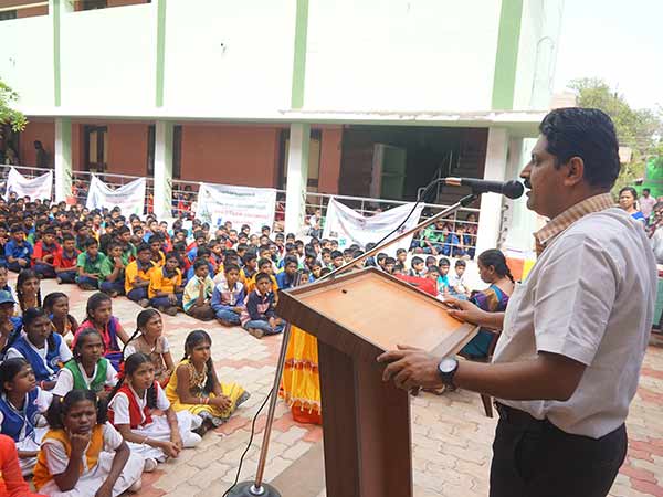 தலைமை ஆசிரியரின் அறிவுரை