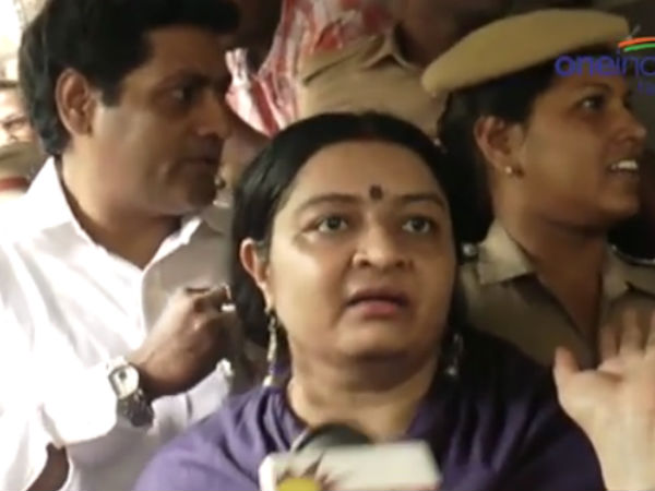 கைகோர்த்த மாதவன்