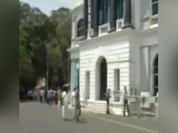 24 நாட்கள் கூட்டத் தொடர்