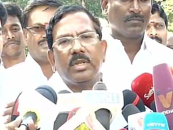 ஓபிஎஸ் கோஷ்டி ஆதரவு