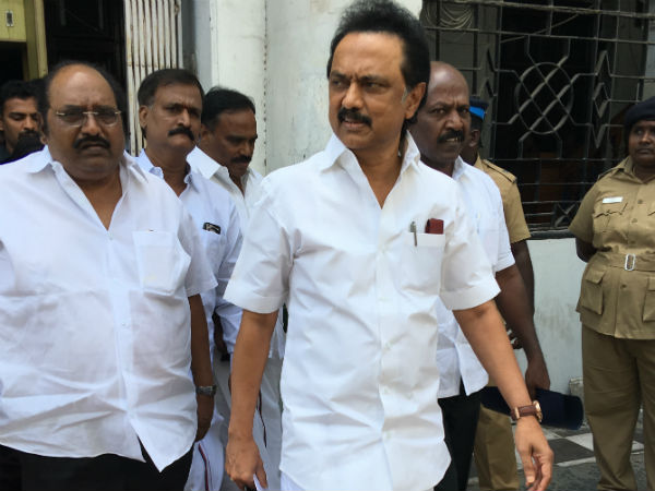 25 முறை ஸ்டாலினுடன் பேச்சு