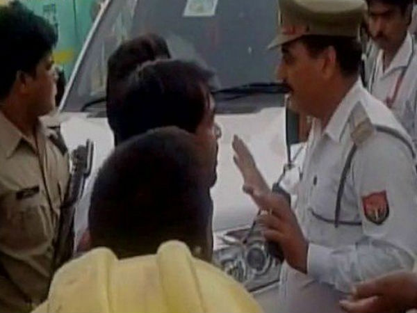 BJP MLA Shriram Sonkar slapped a traffic home guard in Lucknow BJP MLA Shriram Sonkar slapped a traffic home guard in Lucknow